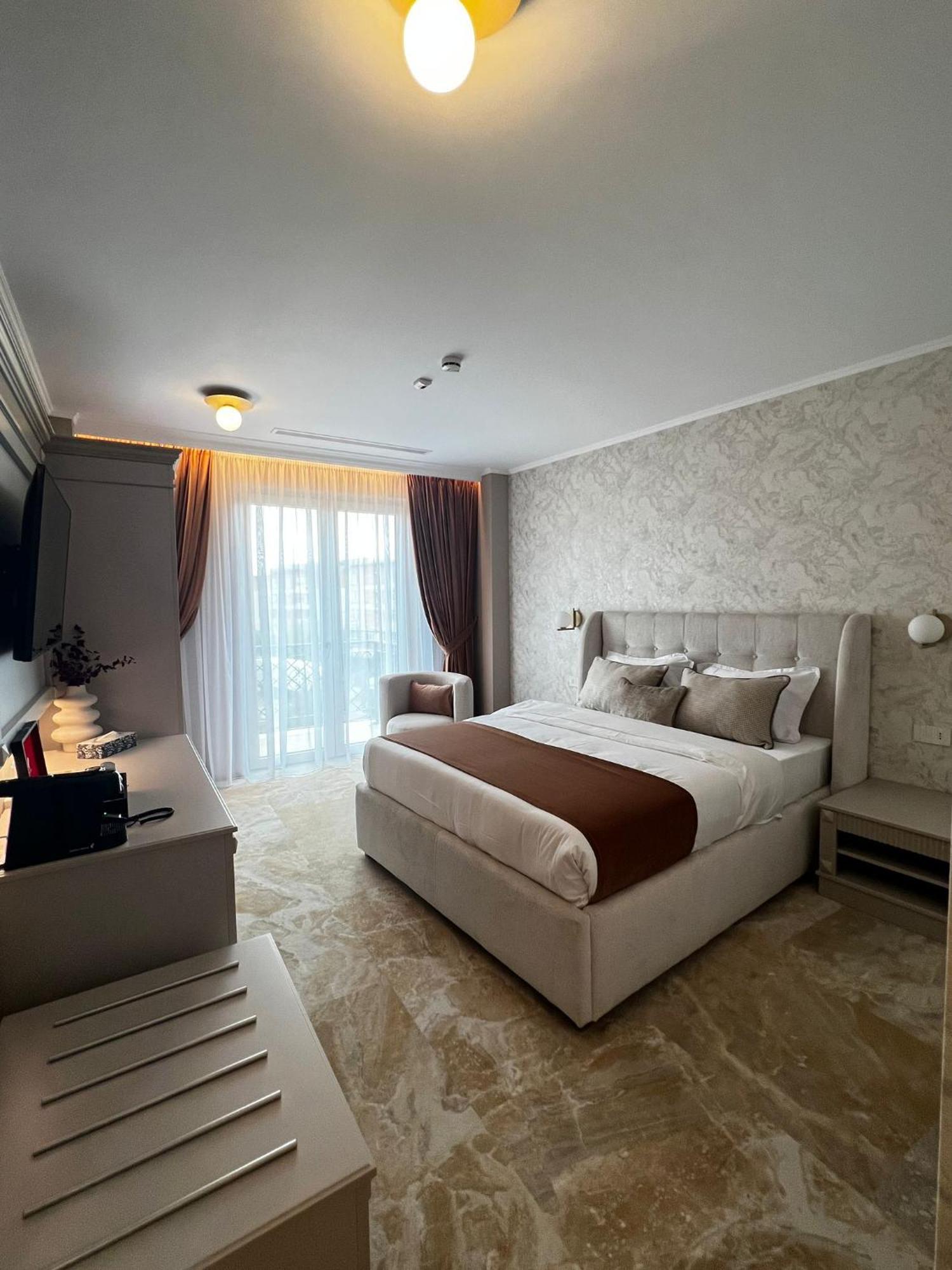 Boutique Hotel Bals Exterior foto