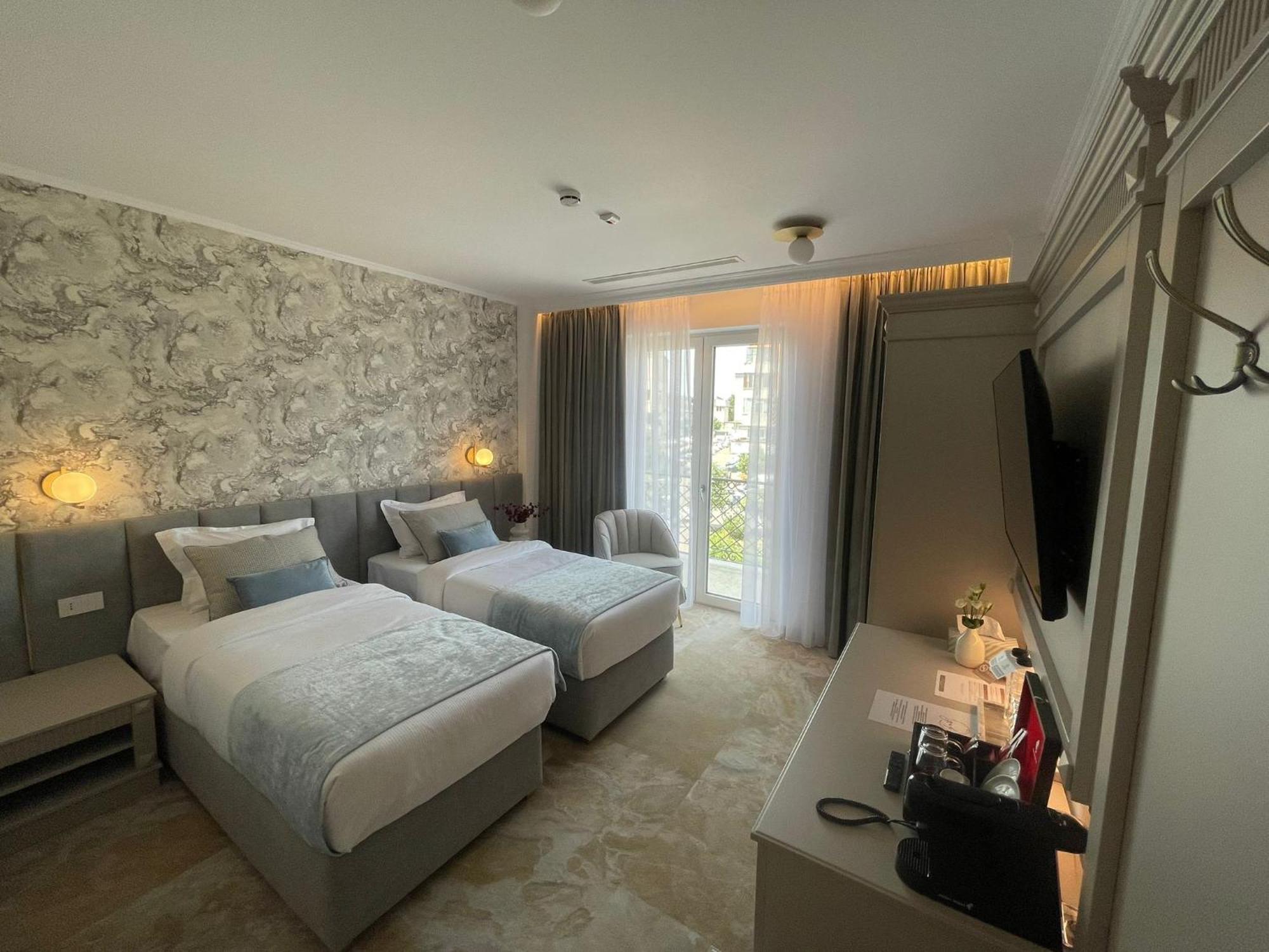 Boutique Hotel Bals Exterior foto